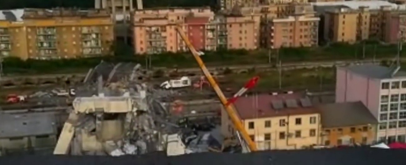 Copertina di Ponte Morandi, l’impressionante passeggiata sull’orlo del baratro. Il filmato dal punto del crollo