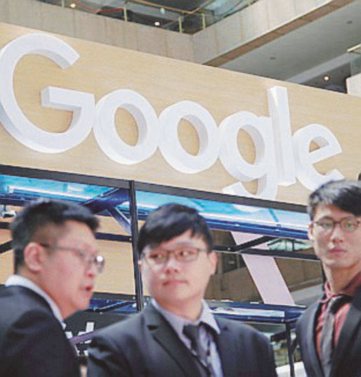 Espansione - Un meeting a Taiwan - Ansa Dragonfly, internet in salsa pechinese che non piace ai creativi di Mountain View