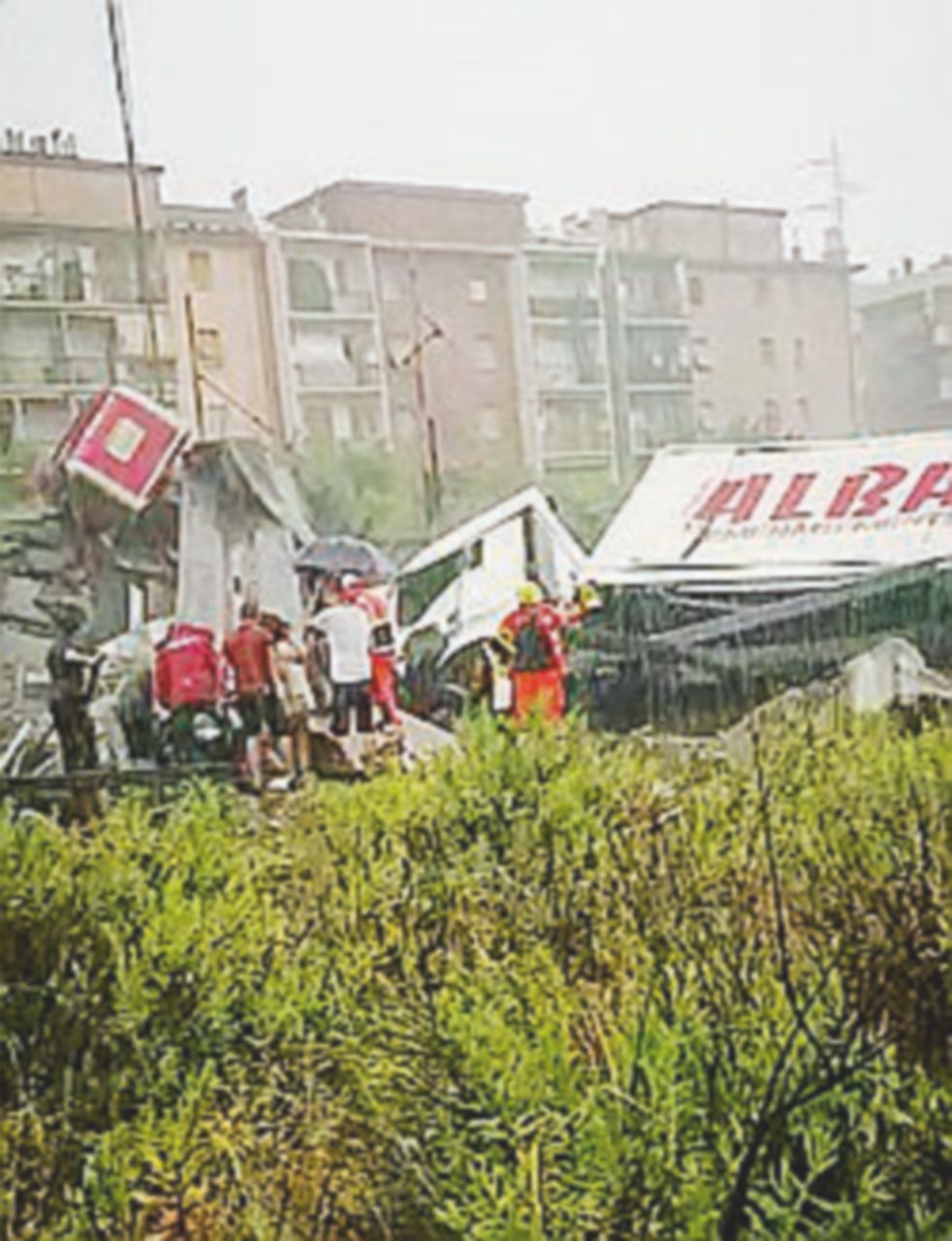 Trovati quattro corpi, un ferito non ce la fa. E i morti salgono a 43