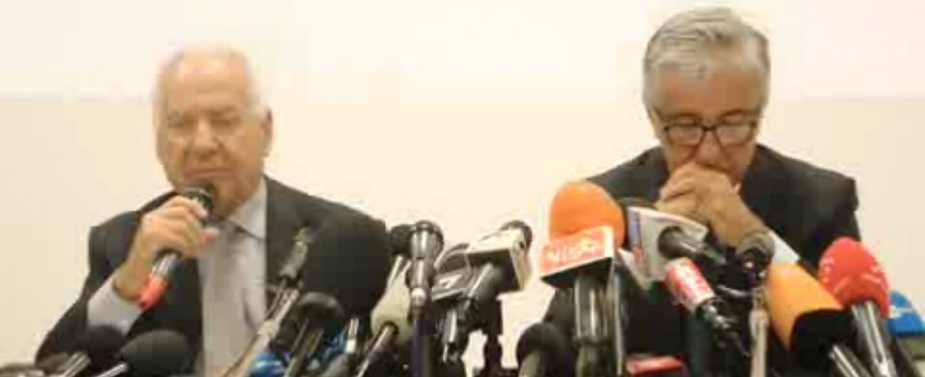 Copertina di Genova, Autostrade parla a quattro giorni dal crollo. L’ad Castellucci: “Responsabilità da accertare”