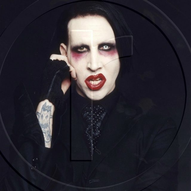 Marilyn Manson ha un malore sul palco: interrotto il concerto in Texas