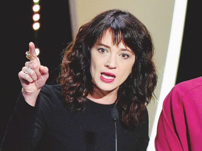 #SheToo? “Asia pagò per l’abuso a Bennett” #SheToo? “Asia pagò per l’abuso a Bennett”