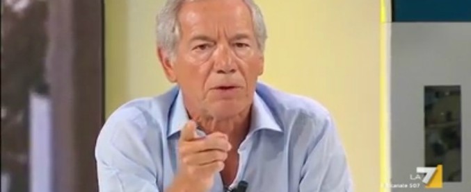 Copertina di Diciotti, Bertolaso: “I migranti stanno meglio sulla nave che in Africa. Sono coccolati dai nostri militari”