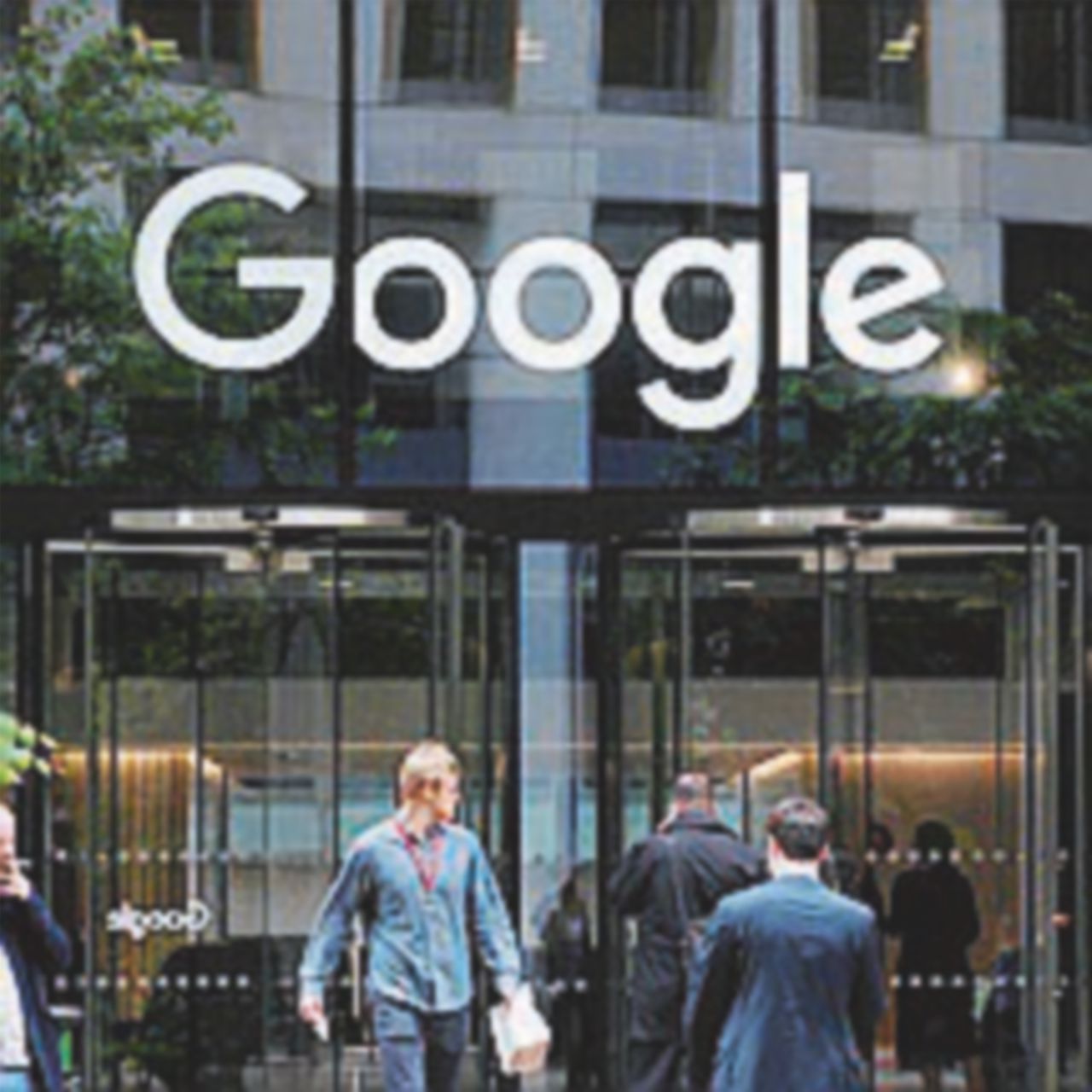 Copertina di California, causa contro Google: “Localizza utenti e viola la privacy”