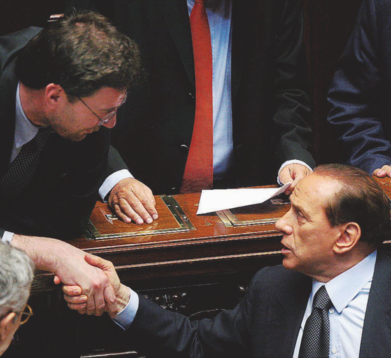 Giorgetti parla di tv: panico a casa Mediaset (e non solo)