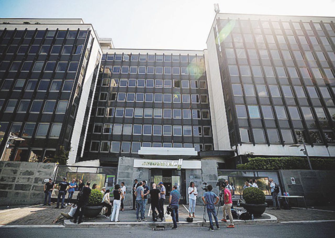 Copertina di L’Anac indaga e Atlantia ora minaccia il governo