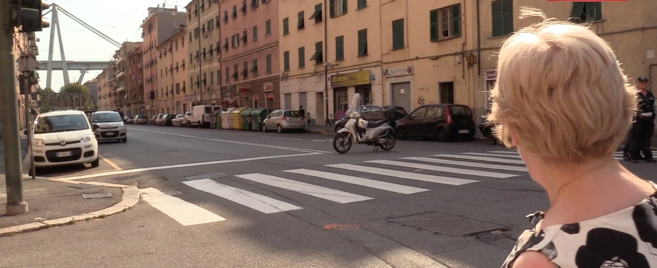 Copertina di Genova: una giornata con Iris, maestra sfollata. “Disagi e timori. Ma ci è rimasta la vita, questo deve darci coraggio”