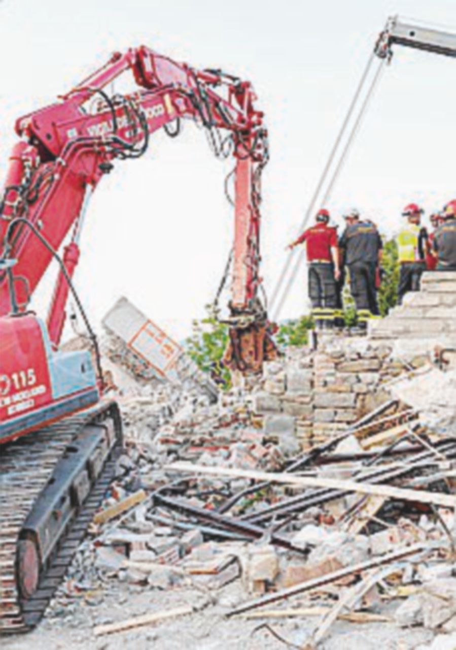 Legambiente: “Finite solo 3 scuole e macerie smaltite solo al 40%”