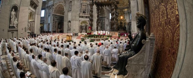Pedofilia, Papa Francesco accusa il clericalismo? Lo cancelli superando il celibato