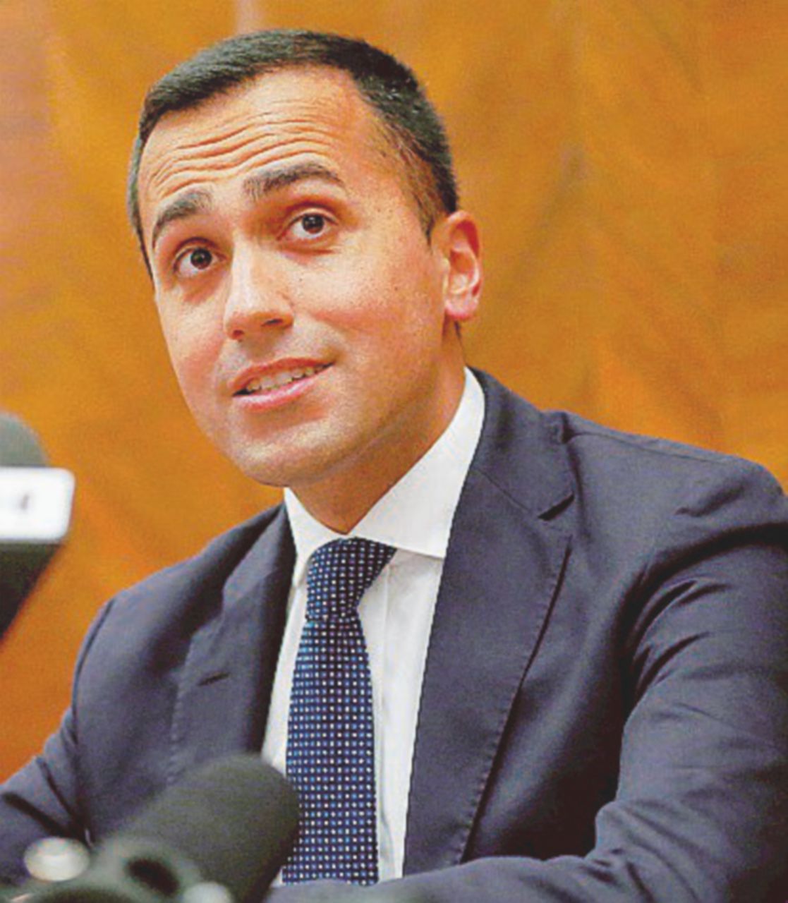 Copertina di Conte e i 5 Stelle, gli altri ostaggi del leghista