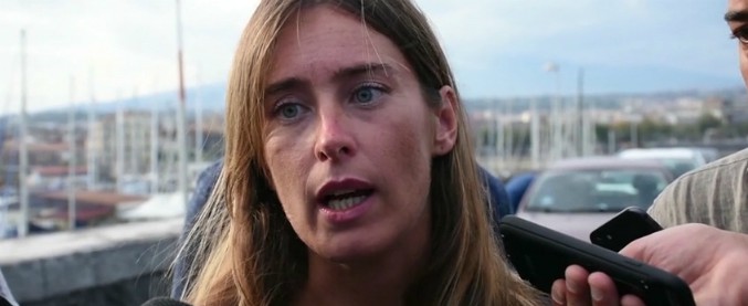 Copertina di Diciotti, Maria Elena Boschi al porto di Catania: “Scelte di Salvini e di Di Maio ci stanno isolando in Europa”