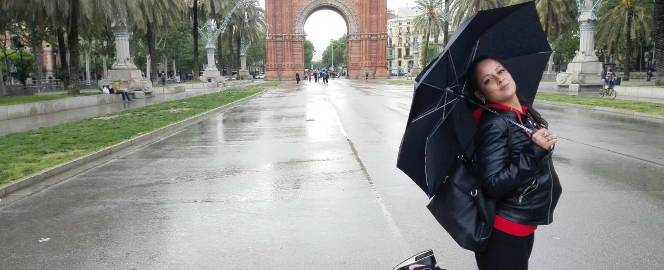 Copertina di “A Barcellona perché sogno di fare l’interprete. In Italia lavori estenuanti, in Spagna c’è rispetto per il riposo”