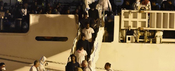 Copertina di Diciotti, Di Maio: “Salvini indagato? Vada avanti ma rispetto per magistratura”. A bordo 4 presunti scafisti: fermati