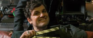 Copertina di Tonno spiaggiato, mercoledì 29 agosto in prima tv Sky la black comedy con Frank Matano