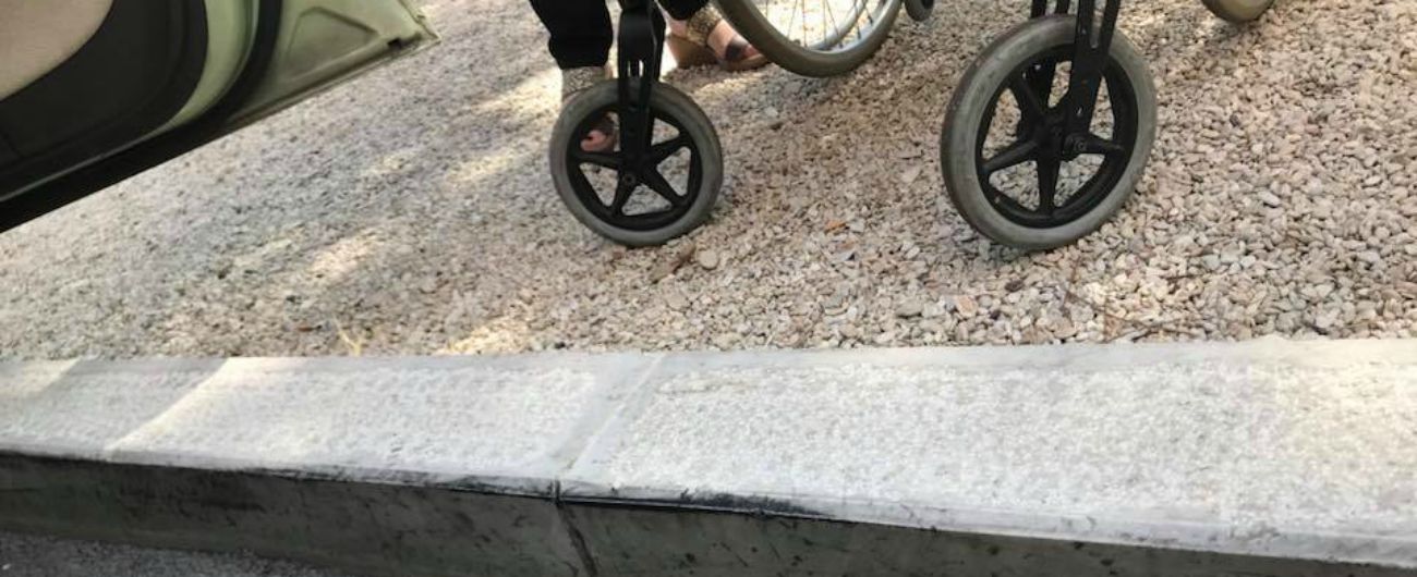 Copertina di Disabili, “nelle Marche le leggi contro barriere architettoniche non sono mai state applicate. Se questo è un Paese civile”