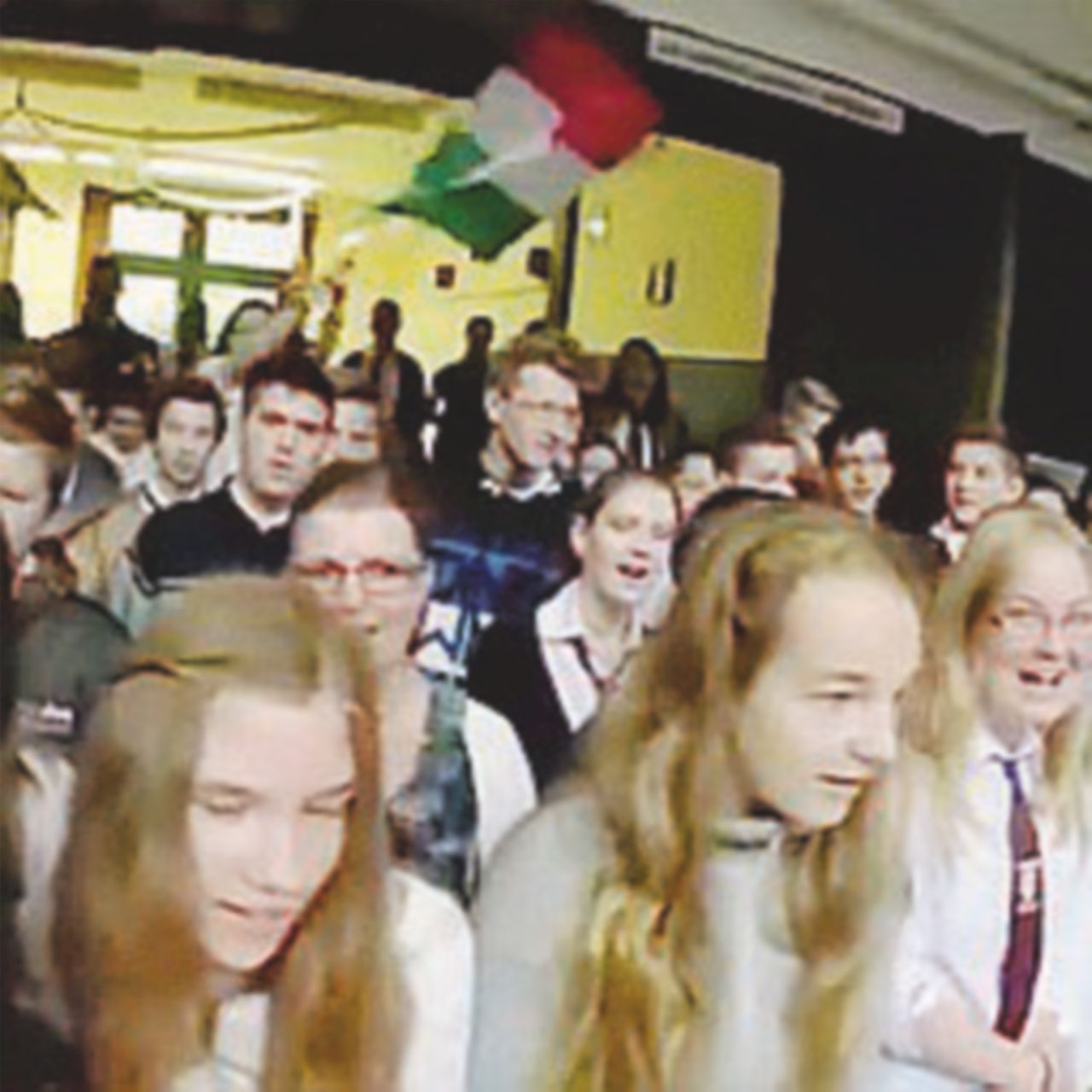 Copertina di E nel liceo cantano l’inno del gemellaggio magiaro