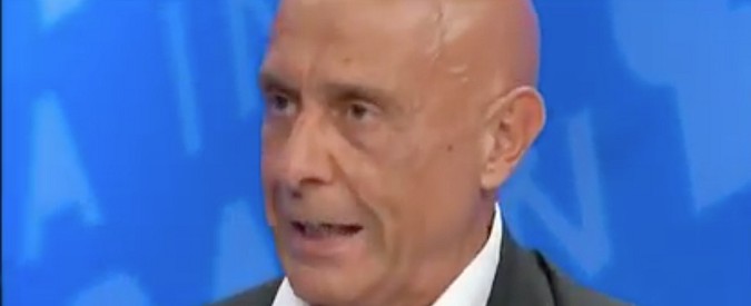 Copertina di Autostrade, Minniti: “Di Maio contro ex ministri? Parli con Salvini che votò la concessione. Io sono per la revisione”