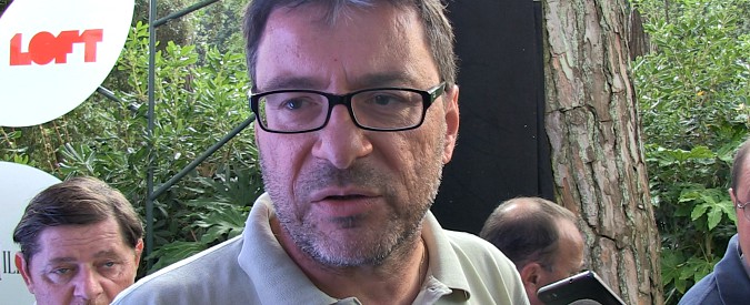 Copertina di Bilancio, Giorgetti: “Sforare il 3%? Sì se è necessario per mettere in sicurezza il Paese”