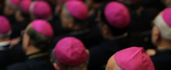 Pedofilia, al summit in Vaticano il vescovo tedesco accusa: “Dossier coi nomi dei responsabili distrutti o mai creati”