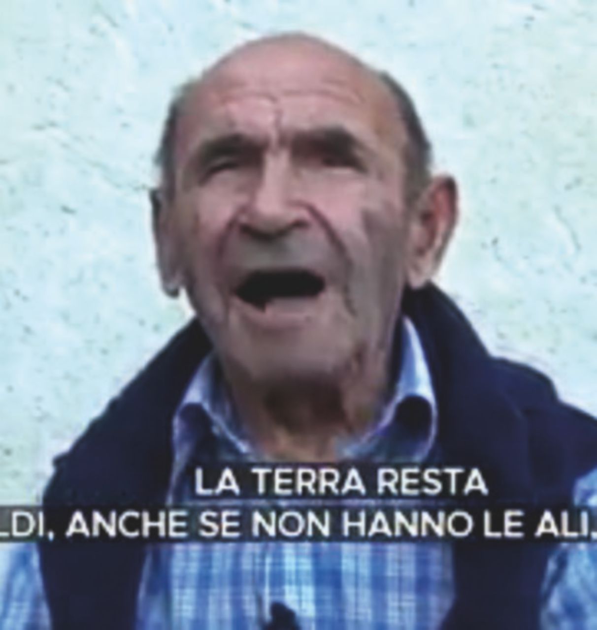 Sardegna, il pastore ottantenne sconfigge Benetton e soci Sardegna, il pastore ottantenne sconfigge Benetton e soci