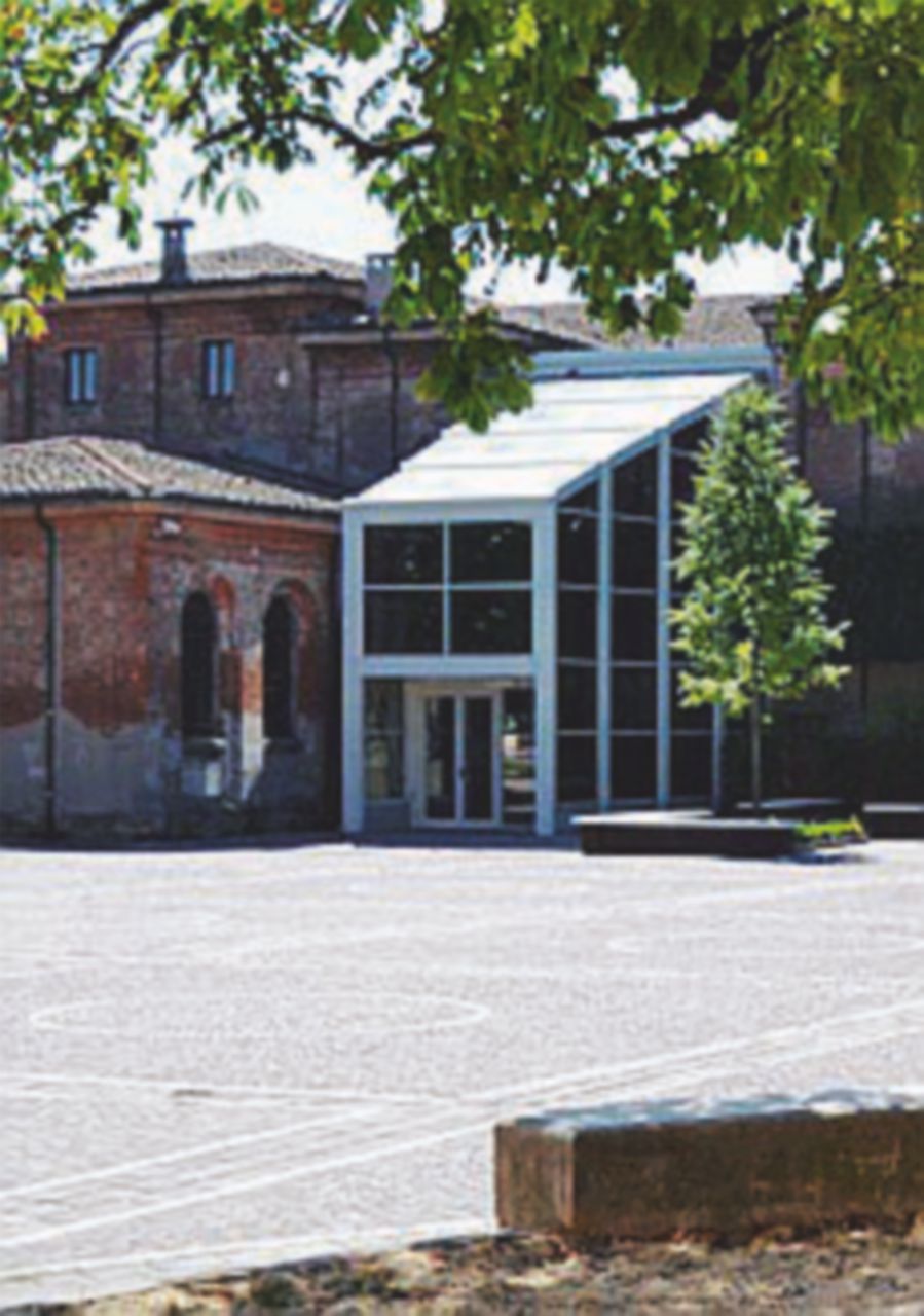 Follia al museo civico, badante col coltello uccide la bibliotecaria