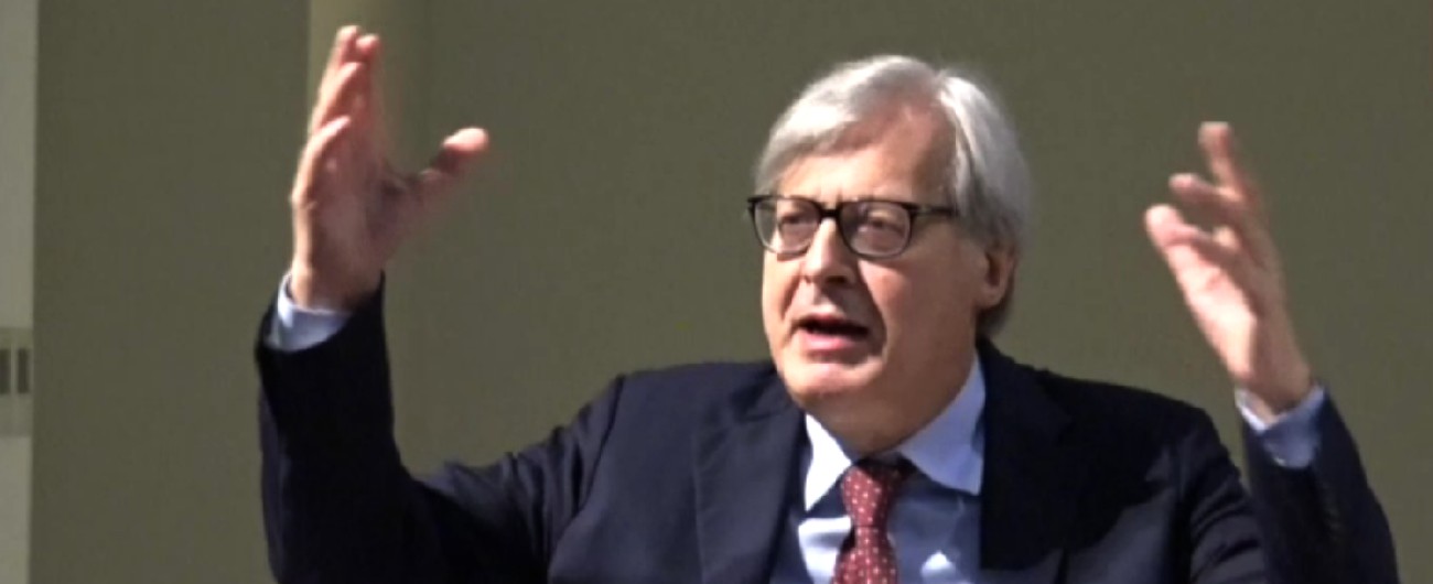 Copertina di Sutri, la giravolta di Sgarbi dopo le dimissioni ritirate: “Il mio un miracolo, mi sfiducino”. E dedica via a Casaleggio