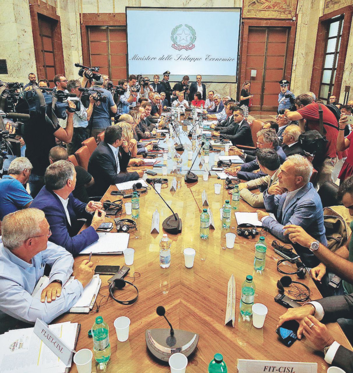 Copertina di Ilva, il nodo esuberi Mittal non convince ancora i sindacati