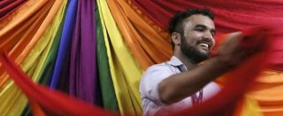 Copertina di India, essere gay non è più reato. “Era diventata una norma per la persecuzione”