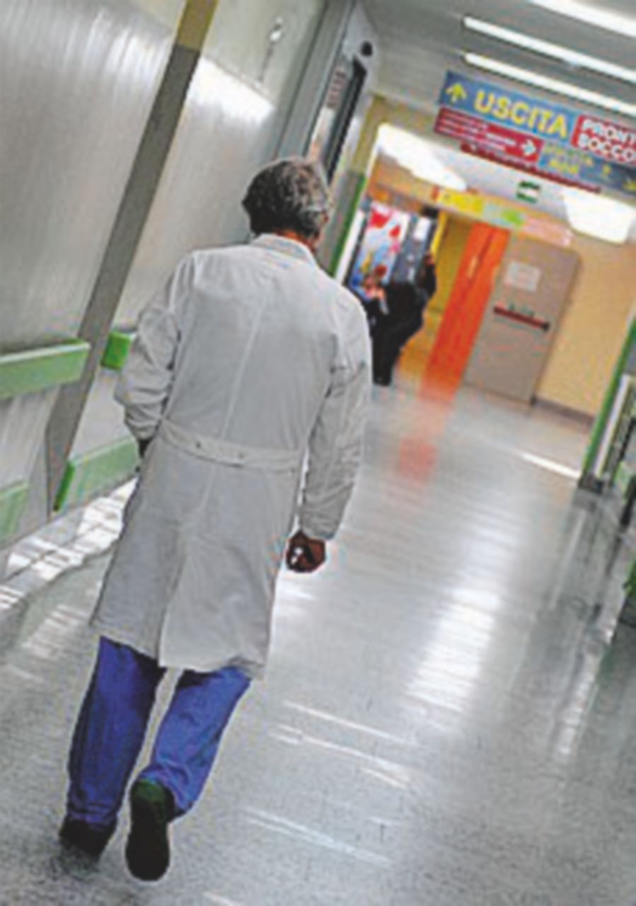 Muore in reparto psichiatrico a Sassari, esposto dei familiari