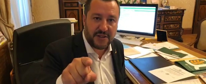 Copertina di Salvini come Berlusconi: “Io ministro eletto dal popolo, i magistrati non lo sono”