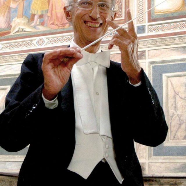 Addio a Claudio Scimone, il direttore d’orchestra che con i Solisti Veneti ha portato la musica di Vivaldi nel mondo
