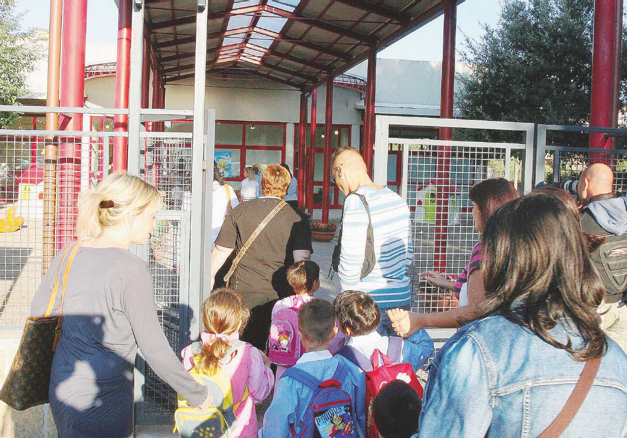 Scuole (in)sicure. Entro il 20 tutti in classe: metà istituti non è a norma