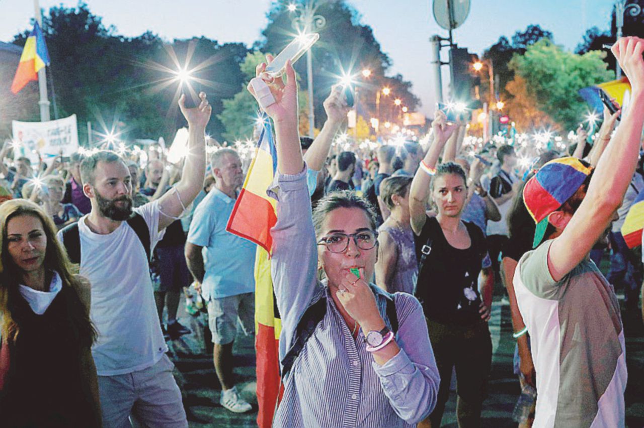 Copertina di “Troppo etici questi rumeni, meglio l’amnistia”