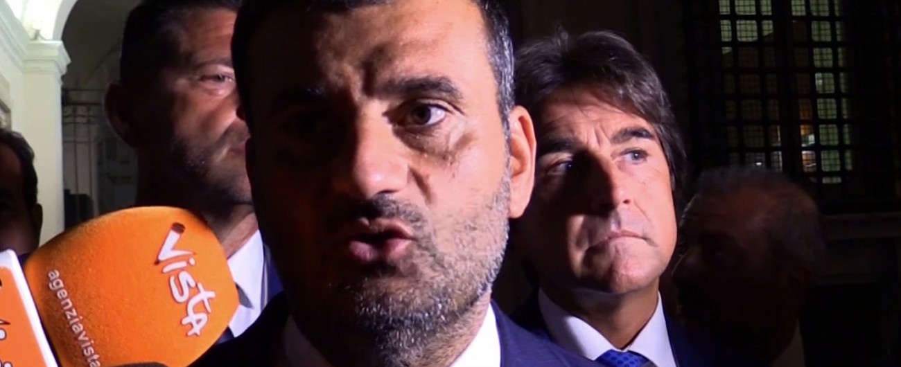 Copertina di Periferie, Decaro (Anci) “C’è l’accordo con il governo. I fondi arriveranno in tre anni”