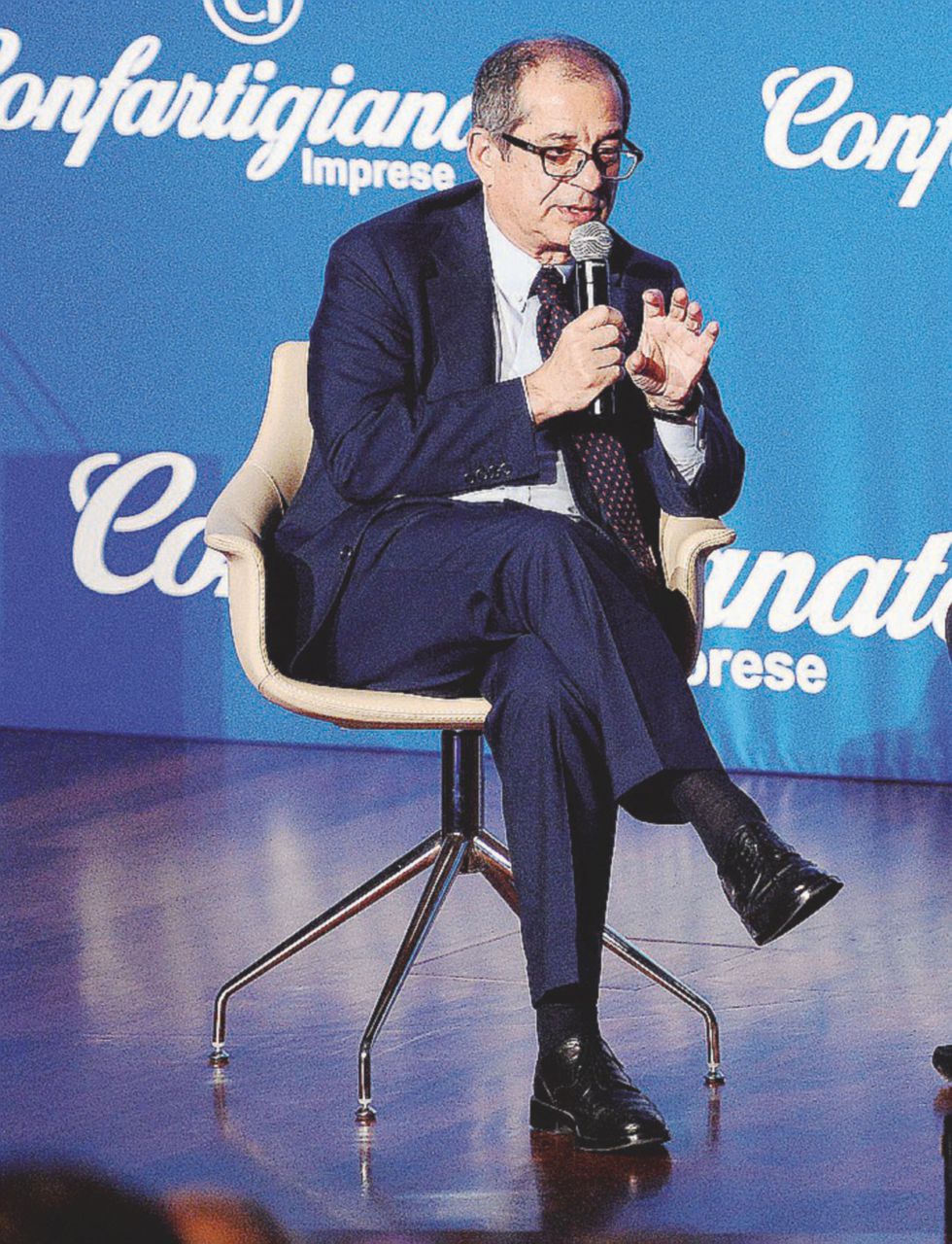 - Giovanni Tria - LaPresse I soldi ai disoccupati dividono Tria e 5 Stelle