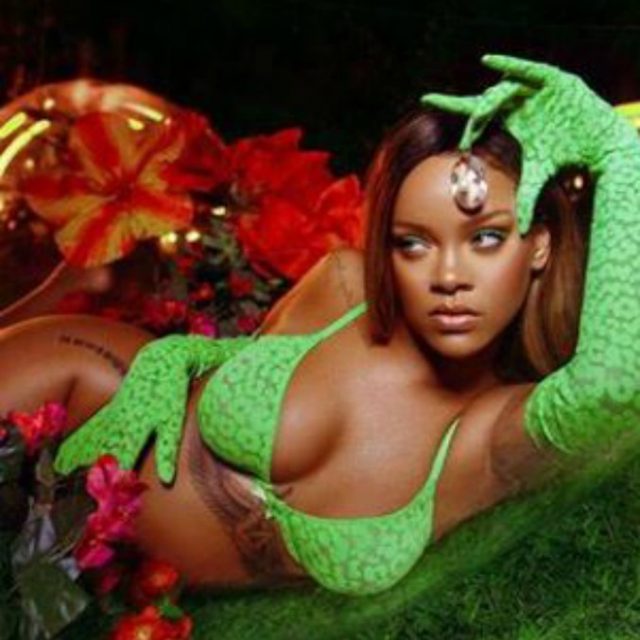 Rihanna chiude la New York Fashion Week con la sua sfilata di lingerie: passerella sexy con Gigi Hadid, modelle incinte e curvy