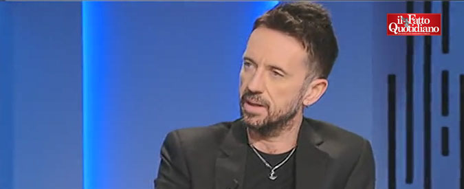 Copertina di Renzi, Scanzi: “Dice che c’è un governo di cialtroni? Sembra che faccia involontaria autocritica. Ha perso qualsiasi lucidità”