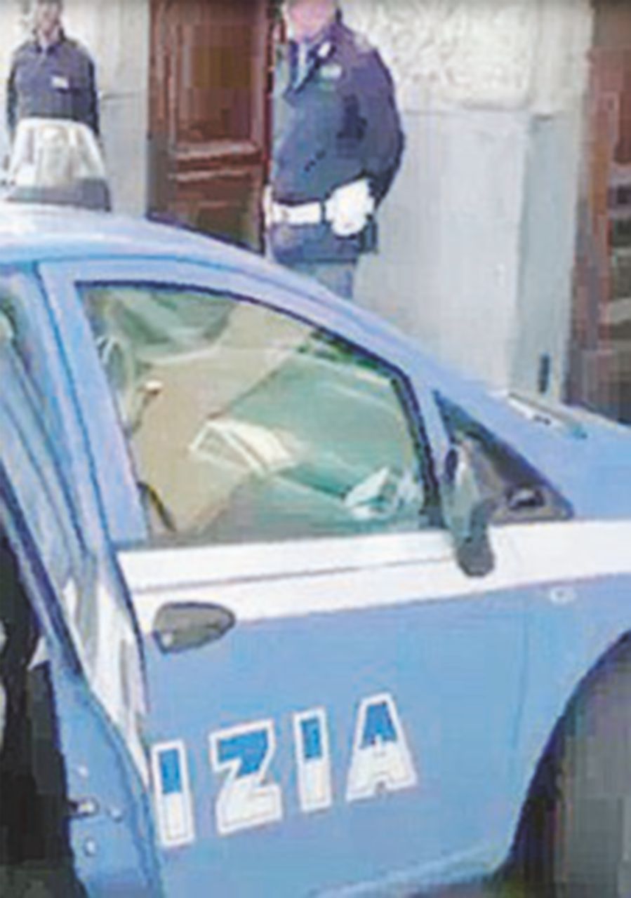 A dieci anni scappa con i due fratellini dai genitori violenti