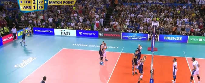 Copertina di Volley, entra in campo per servire la battuta sul match point: il “miracolo” di Baranowicz (svincolato) in Italia-Argentina