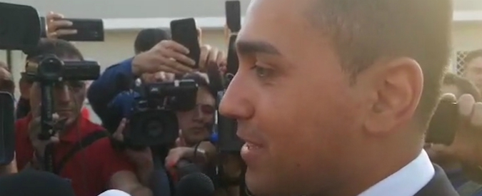 Copertina di ‘Ci sono tensioni sulla legge di Bilancio?’, Di Maio risponde ma viene interrotto dalla giornalista: ‘Mi faccia finire, almeno’