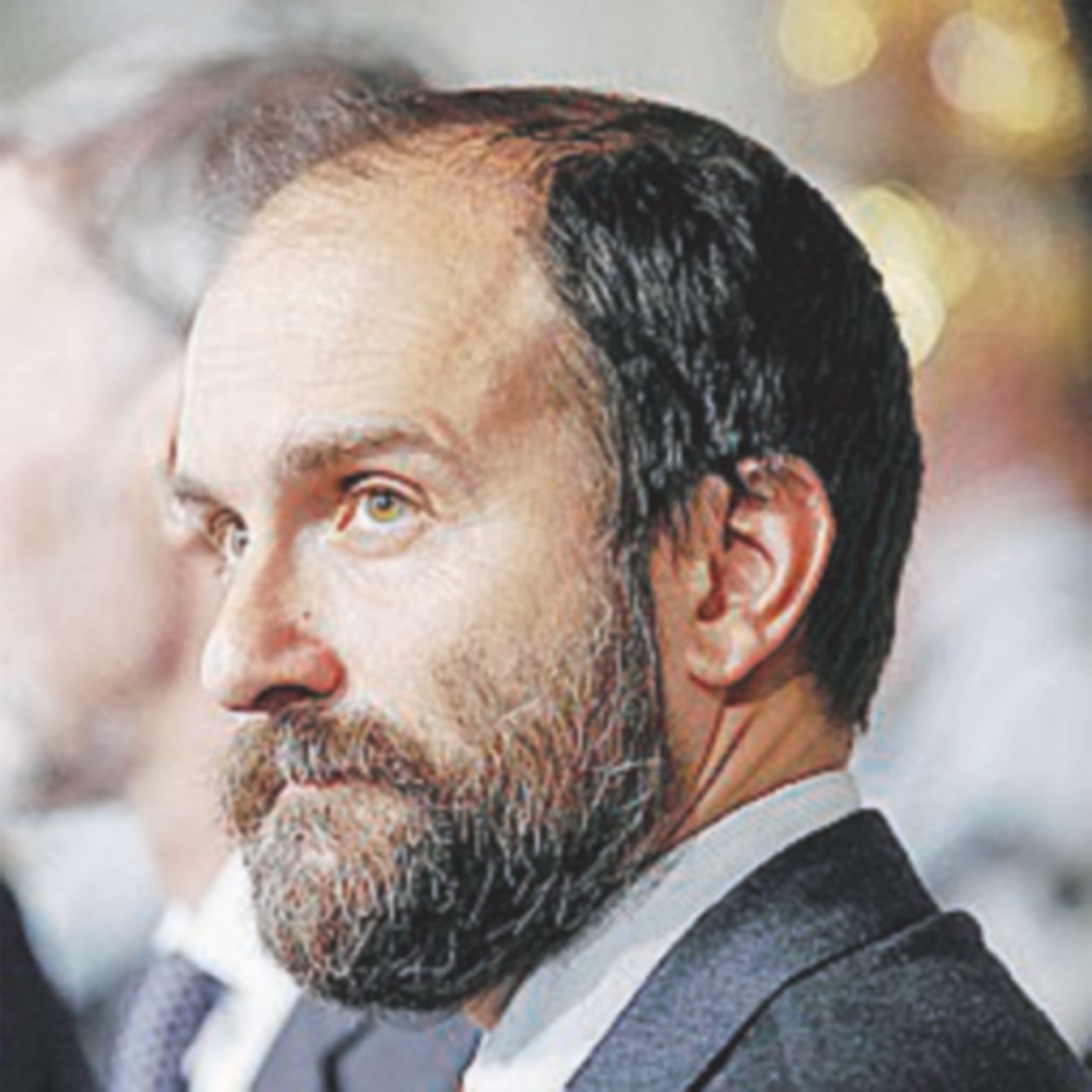 Tutti contro il presidente: “Il congresso si faccia subito”