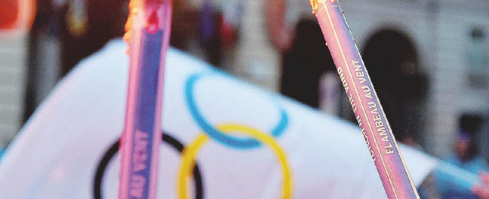 Fiaccolata - Per la candidatura di Torino alle Olimpiadi invernali del 2026 - Ansa Olimpiadi, Milano non ci sta. Giochi a tre verso l’addio