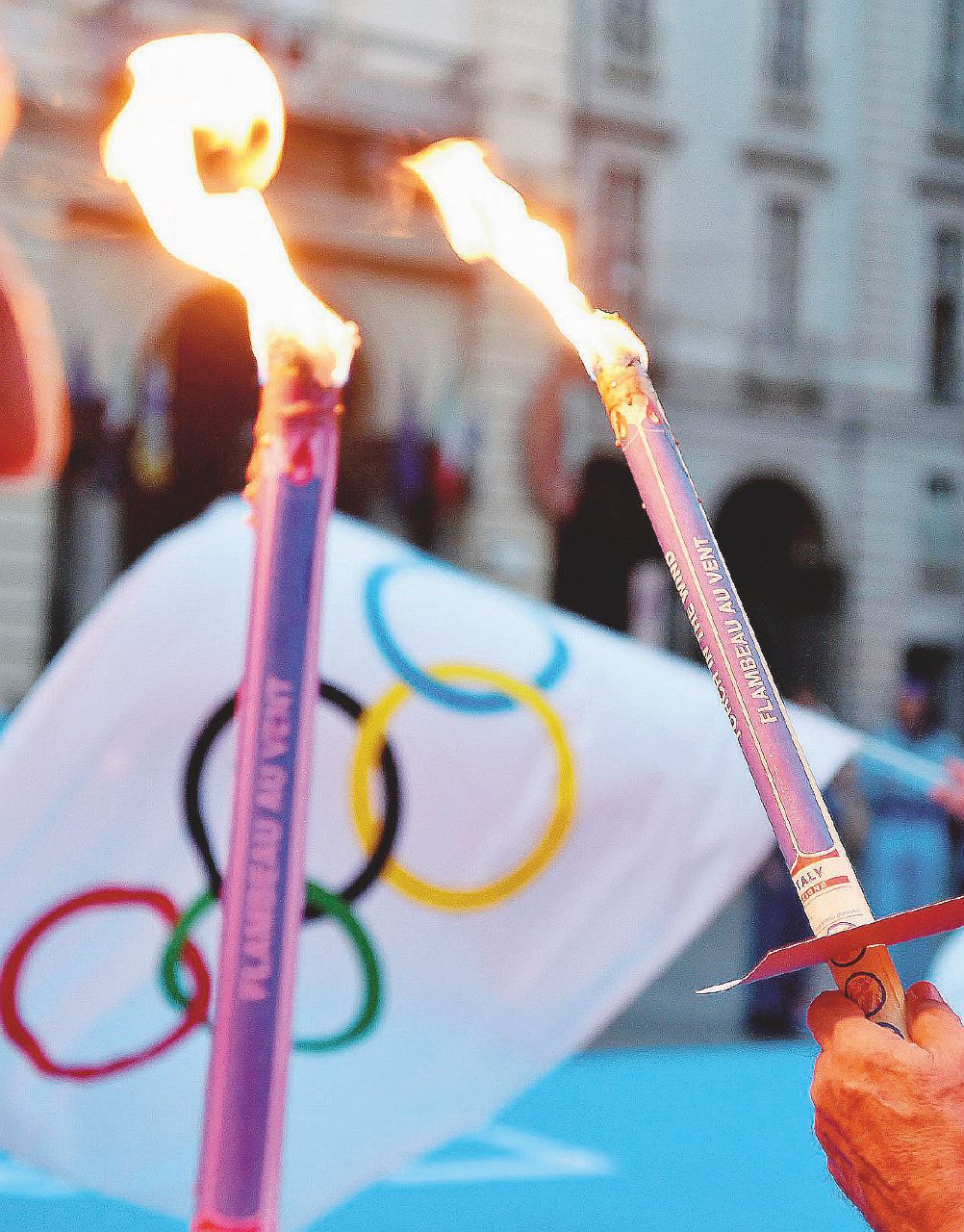 Fiaccolata - Per la candidatura di Torino alle Olimpiadi invernali del 2026 - Ansa Olimpiadi, Milano non ci sta. Giochi a tre verso l’addio