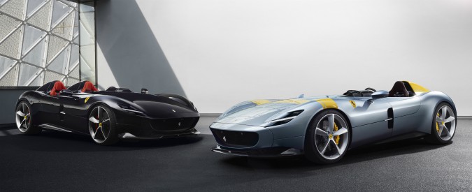 Copertina di Ferrari Monza Sp1 e Sp2, le barchette ispirate ai modelli degli anni ’50 – FOTO
