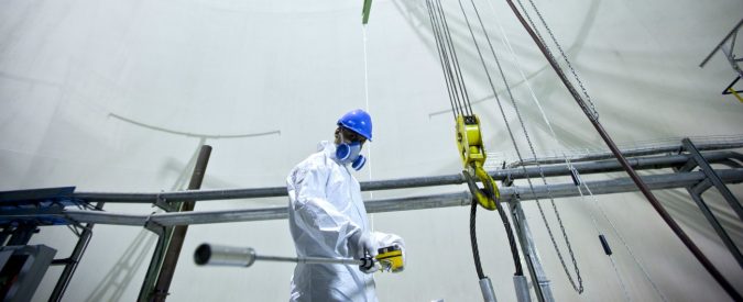 Nucleare, la politica perde tempo e il deposito scarti non c’è: stoccaggi temporanei e meno sicuri. E l’Italia rischia multa Ue