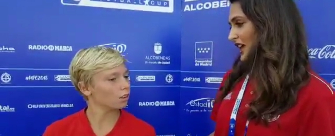 Copertina di Totti jr rinuncia al gol per aiutare l’avversario, poi spiega l’accaduto in inglese: “Interessato a sue condizioni”