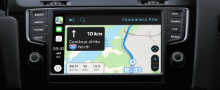 Copertina di Apple CarPlay: Google Maps e Waze possono finalmente essere utilizzati per la navigazione satellitare in auto grazie a iOS 12