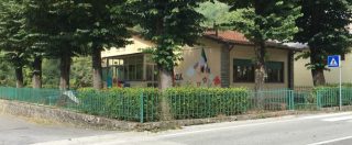 Copertina di Calenzano, prete che molestò bambina di 10 anni vive vicino a una scuola materna. Abitanti: “Devono sbatterlo in carcere”