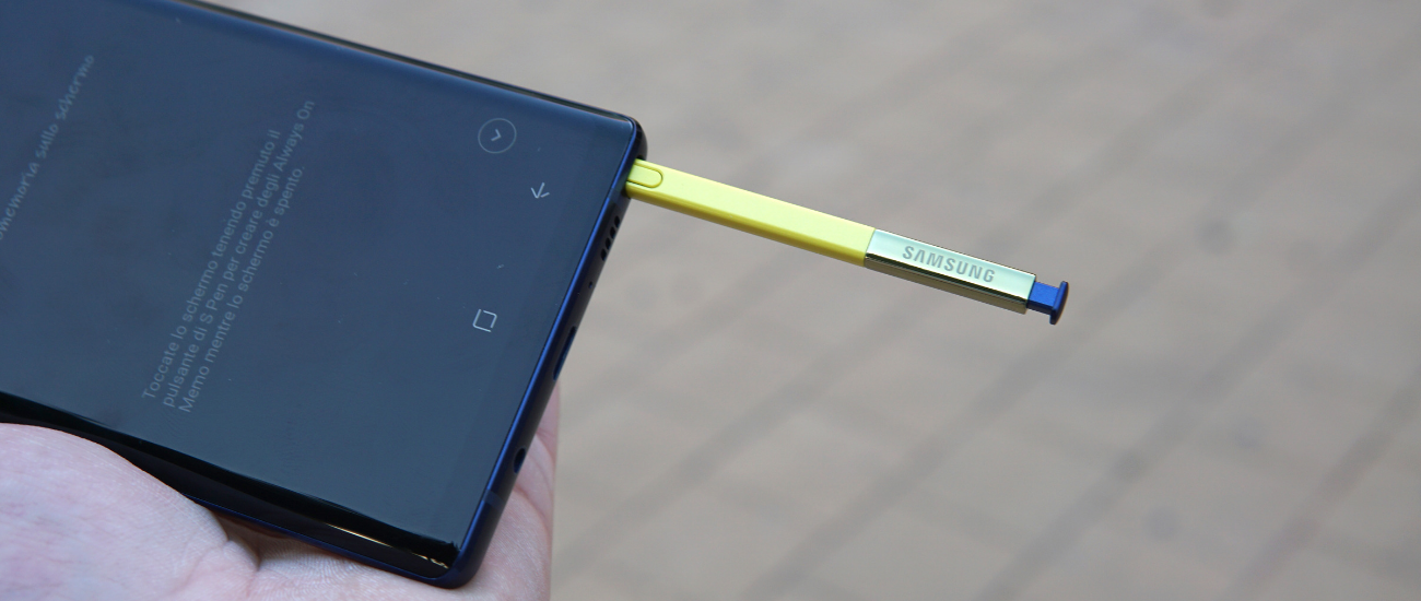 Recensione Samsung Galaxy Note 9, lo smartphone che si trasforma in taccuino per sfidare iPhone Xs Max