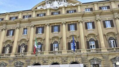 Copertina di Btp valore 2032, parte la sesta emissione del titolo per i piccoli risparmiatori. Ecco le condizioni